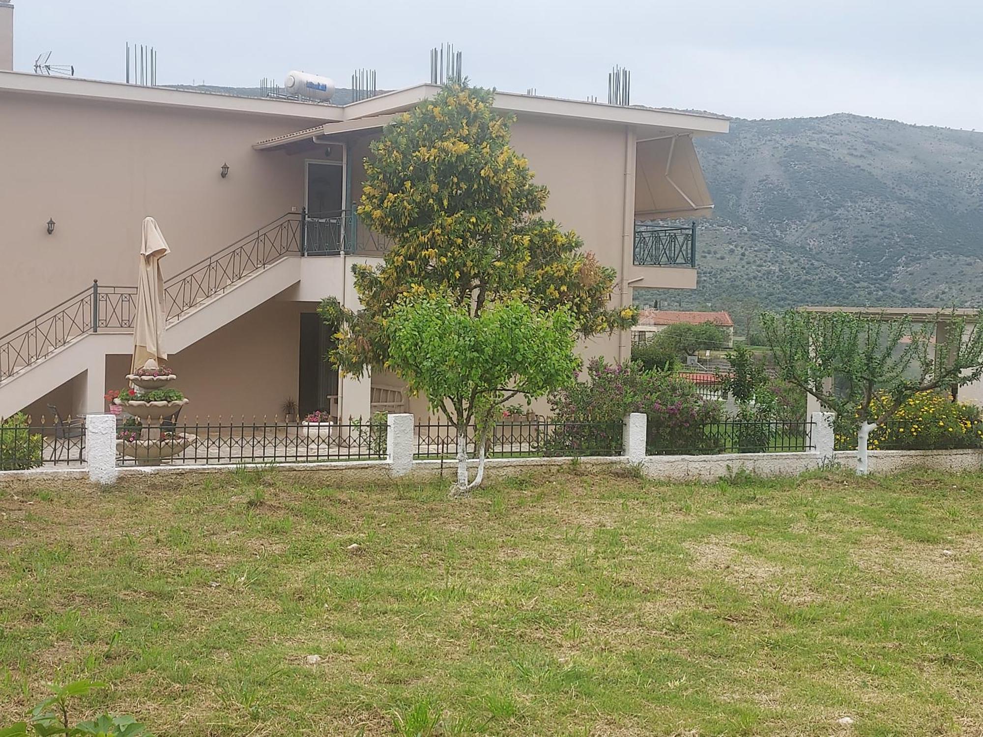Διαμέρισμα Μεντησ Igoemenitsa Buitenkant foto